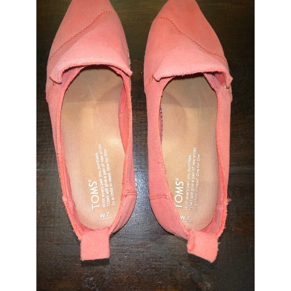 TOMS Coral Suede Slip On Hibiscus Sueded Shoes Comfort Casual Womens‎ Sz 7